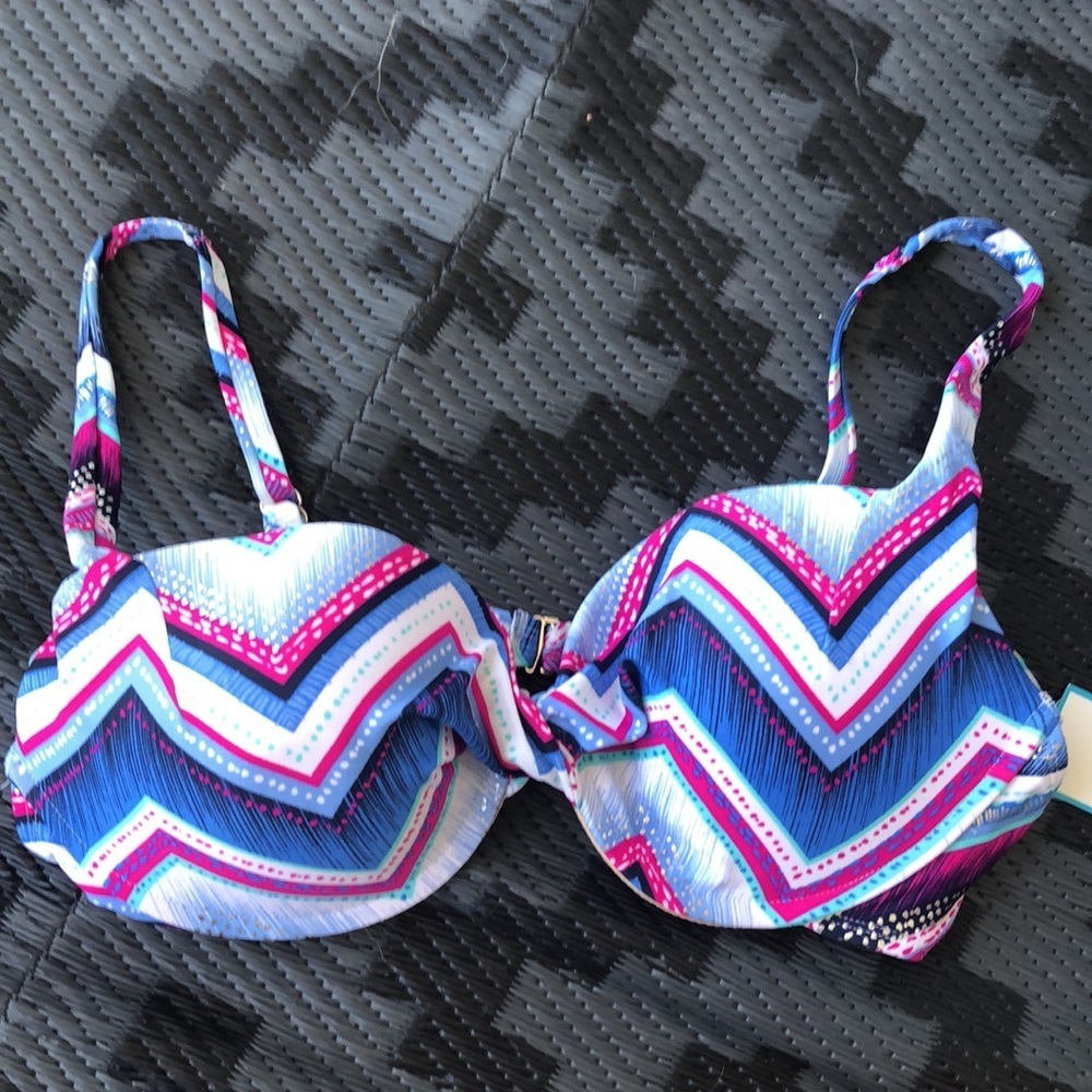Plus Size Push Up Colorful Chevron Print Bikini Top